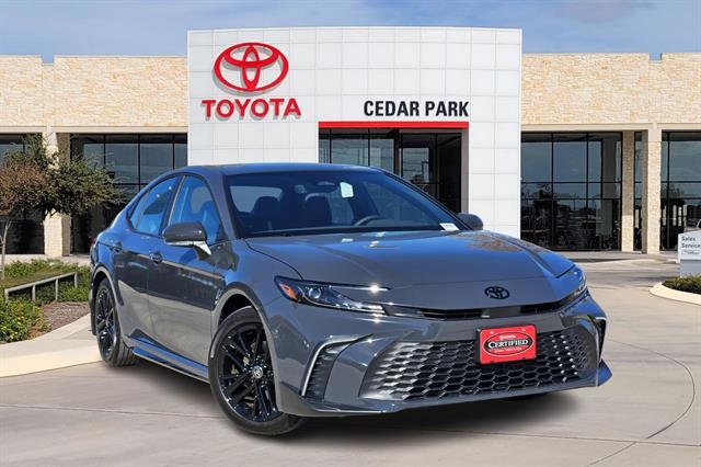 2026 Toyota Camry SE's photo