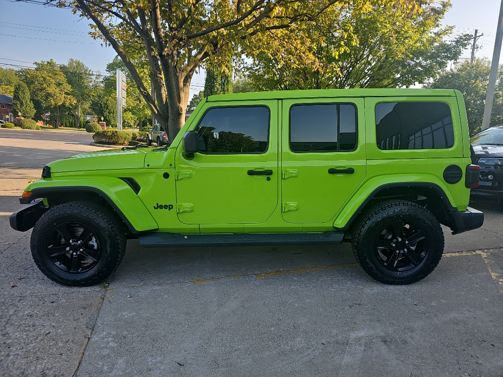 2021 Jeep Wrangler Unlimited Sahara Altitude photo 2