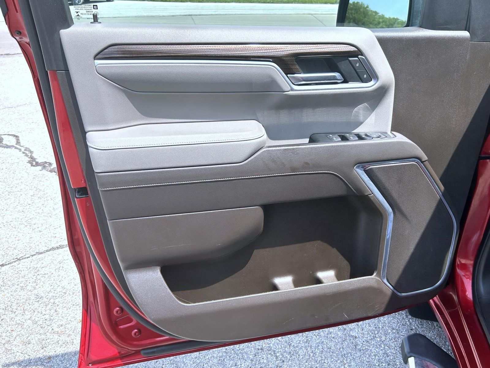 2023 Chevrolet Silverado 1500 LT photo 9