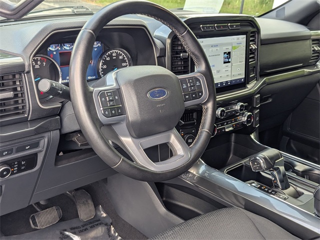 2023 Ford F-150 XLT photo 2