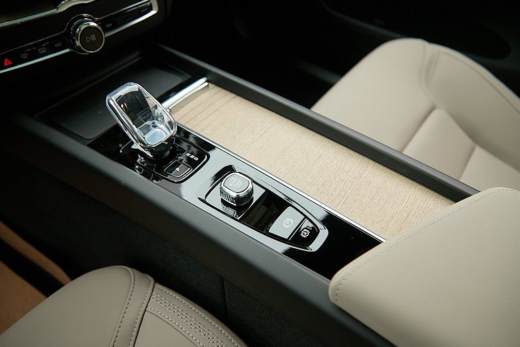 2026 VOLVO XC60 - Image 17