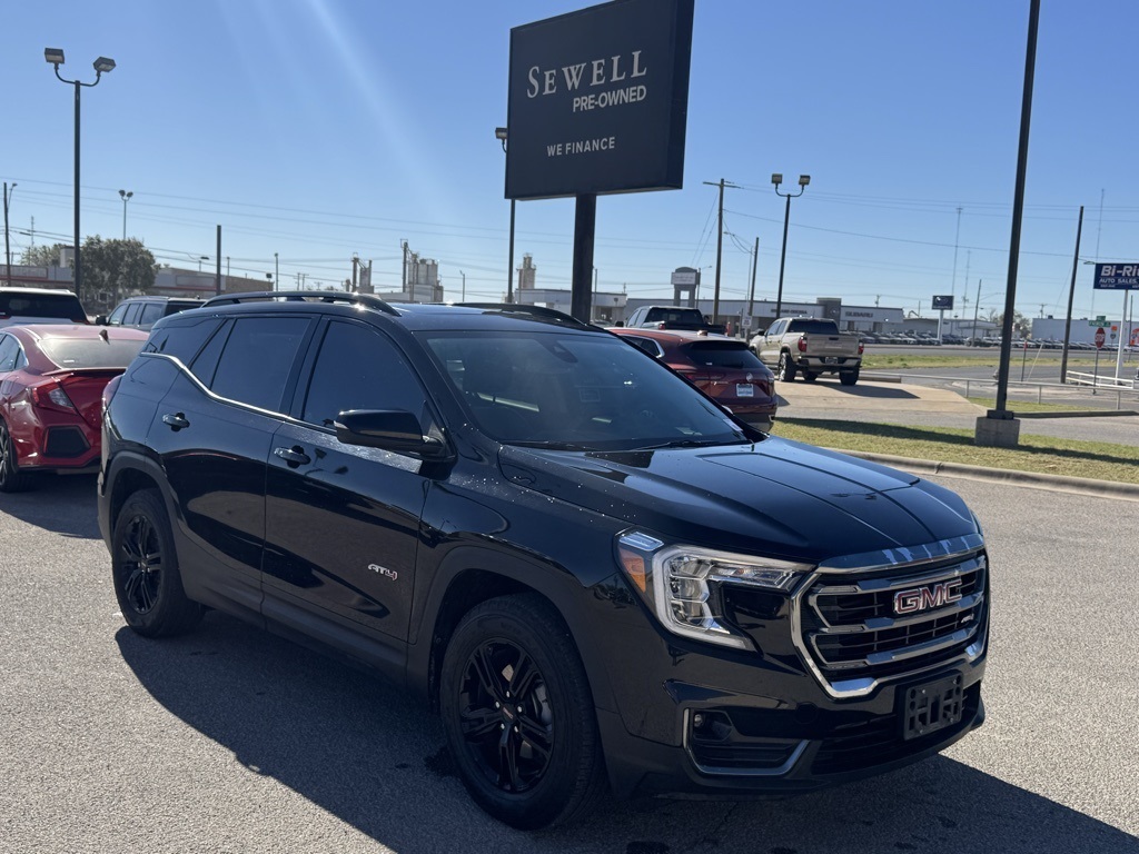 2024 GMC Terrain AT4's photo