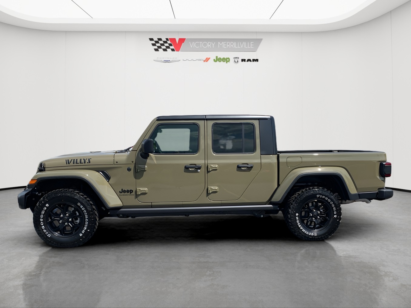 2025 Jeep Gladiator Willys photo 2