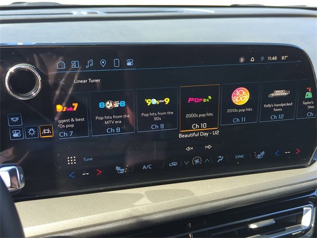 2025 Chevrolet Traverse photo 4