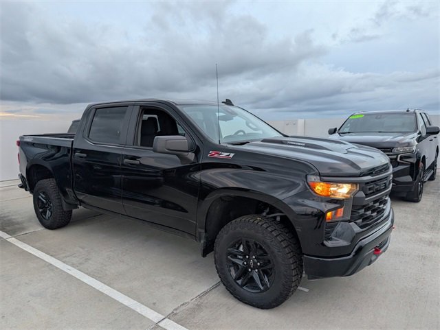 2026 Chevrolet Silverado 1500 Custom Trail Boss photo 2