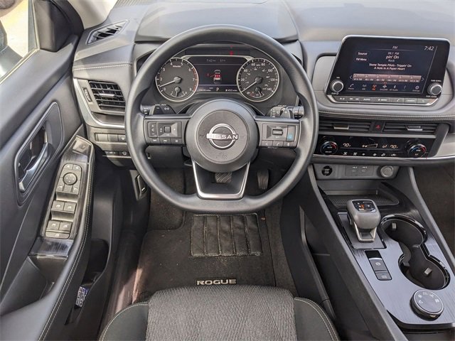 2024 Nissan Rogue SV photo 10