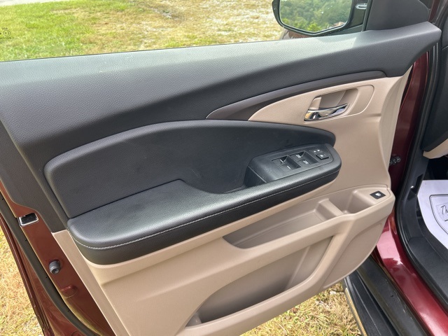 2017 Honda Ridgeline RTL-T photo 15