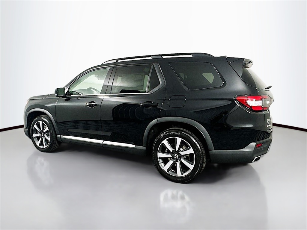 2025 Honda Pilot Touring photo 5