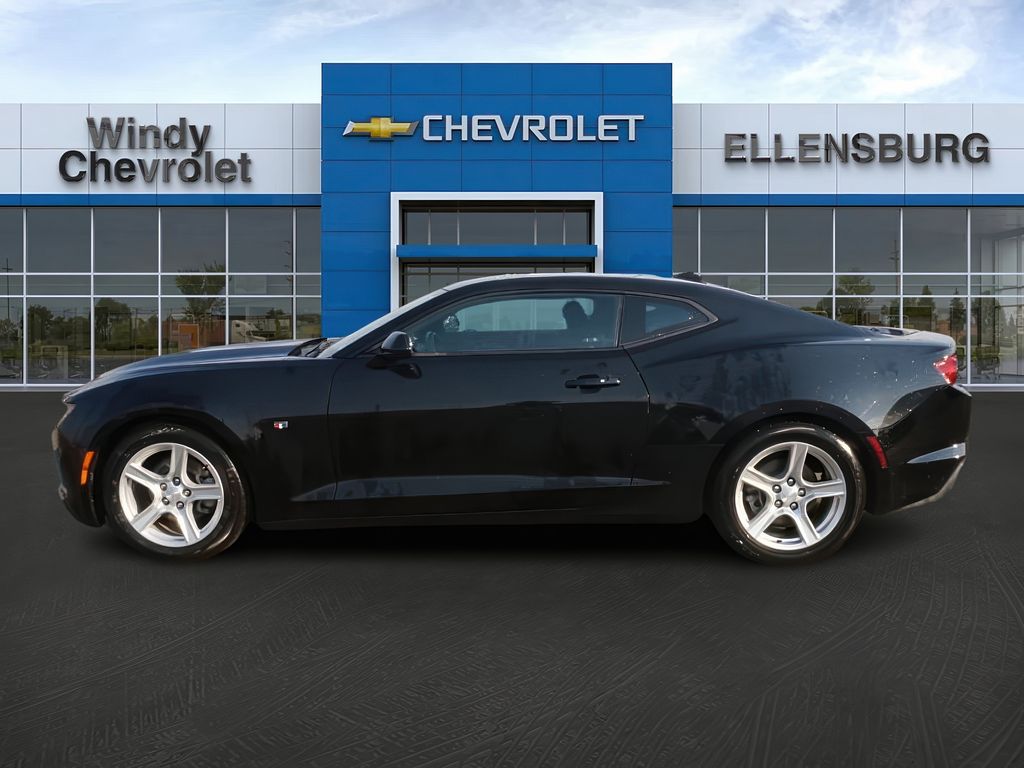 2023 Chevrolet Camaro 1LT photo 4