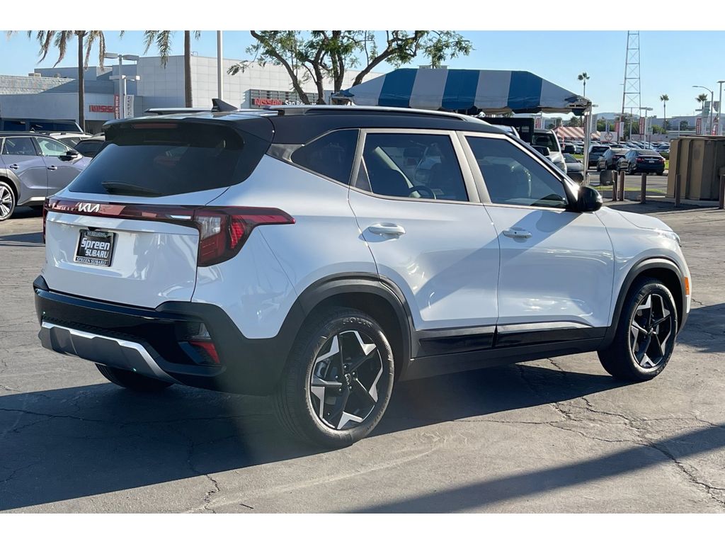 2025 Kia Seltos S photo 2