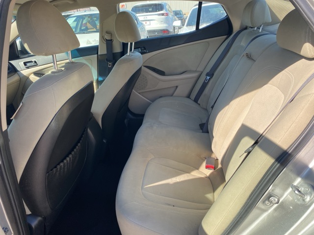 2011 Kia Optima LX photo 15