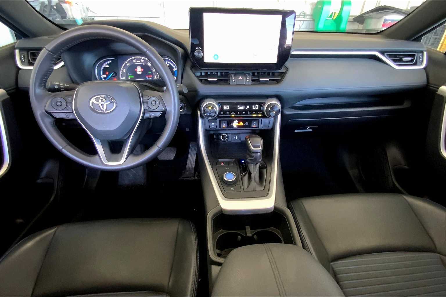 2024 Toyota RAV4 Hybrid XSE photo 12