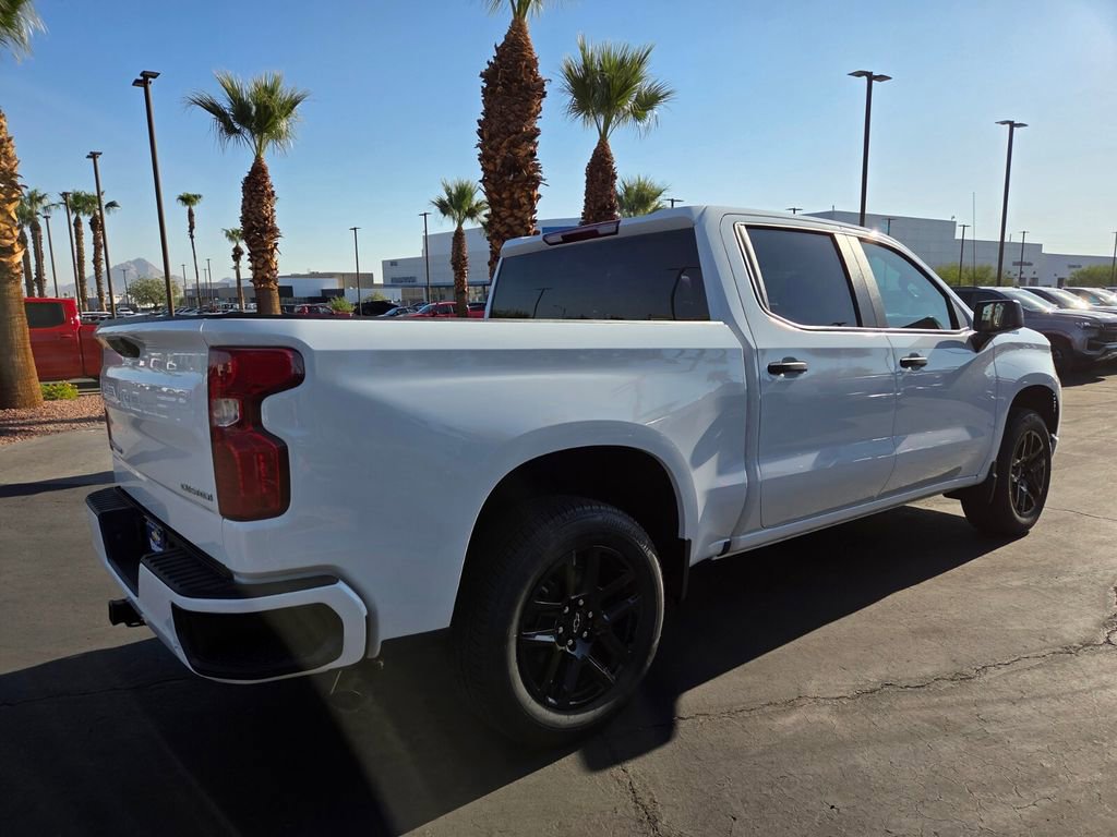 2025 Chevrolet Silverado 1500 Custom photo 4