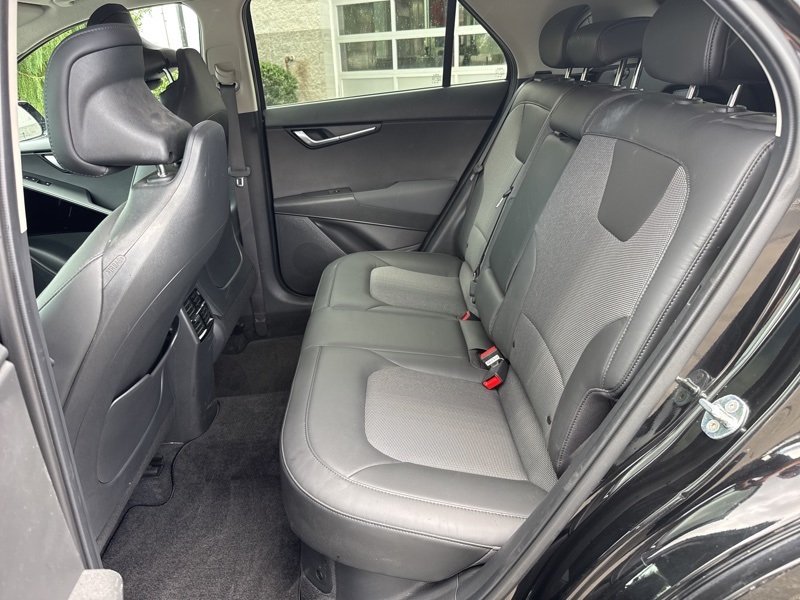 2023 Kia Niro EX Touring photo 31