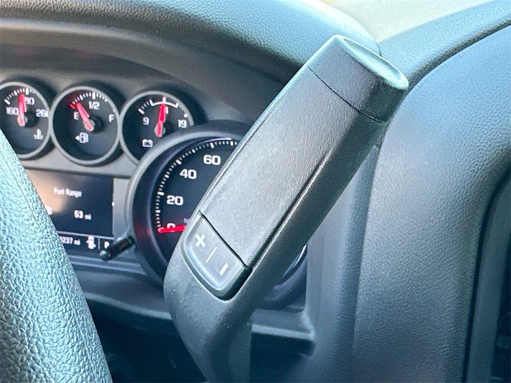 2023 Chevrolet Silverado 1500 Custom photo 15