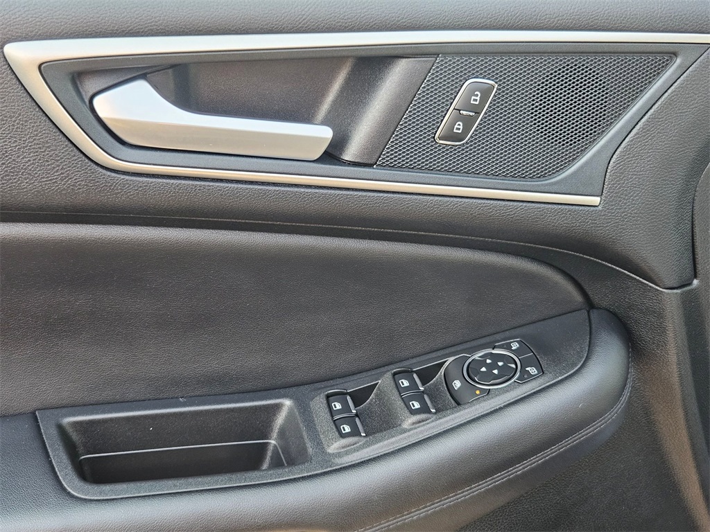 2024 Ford Edge SEL photo 10
