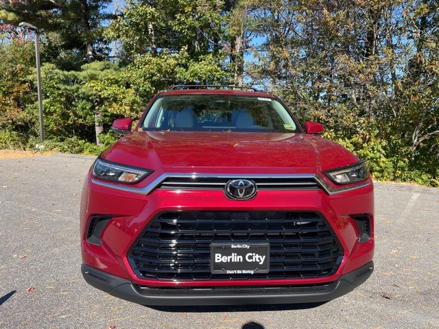 2026 Toyota Grand Highlander XLE photo 2