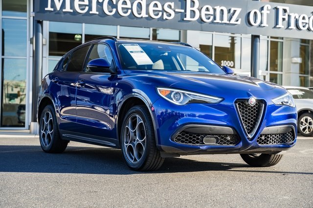 2022 Alfa Romeo Stelvio Ti's photo