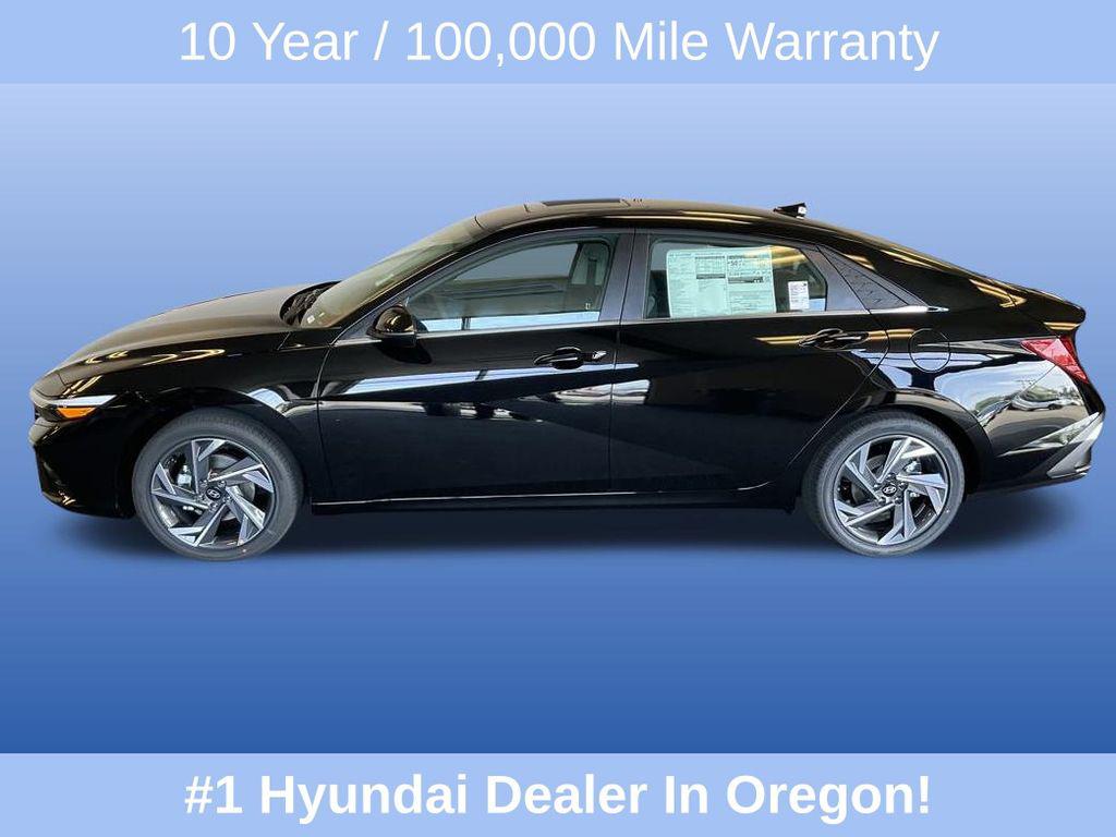 2025 Hyundai Elantra Hybrid Limited photo 3