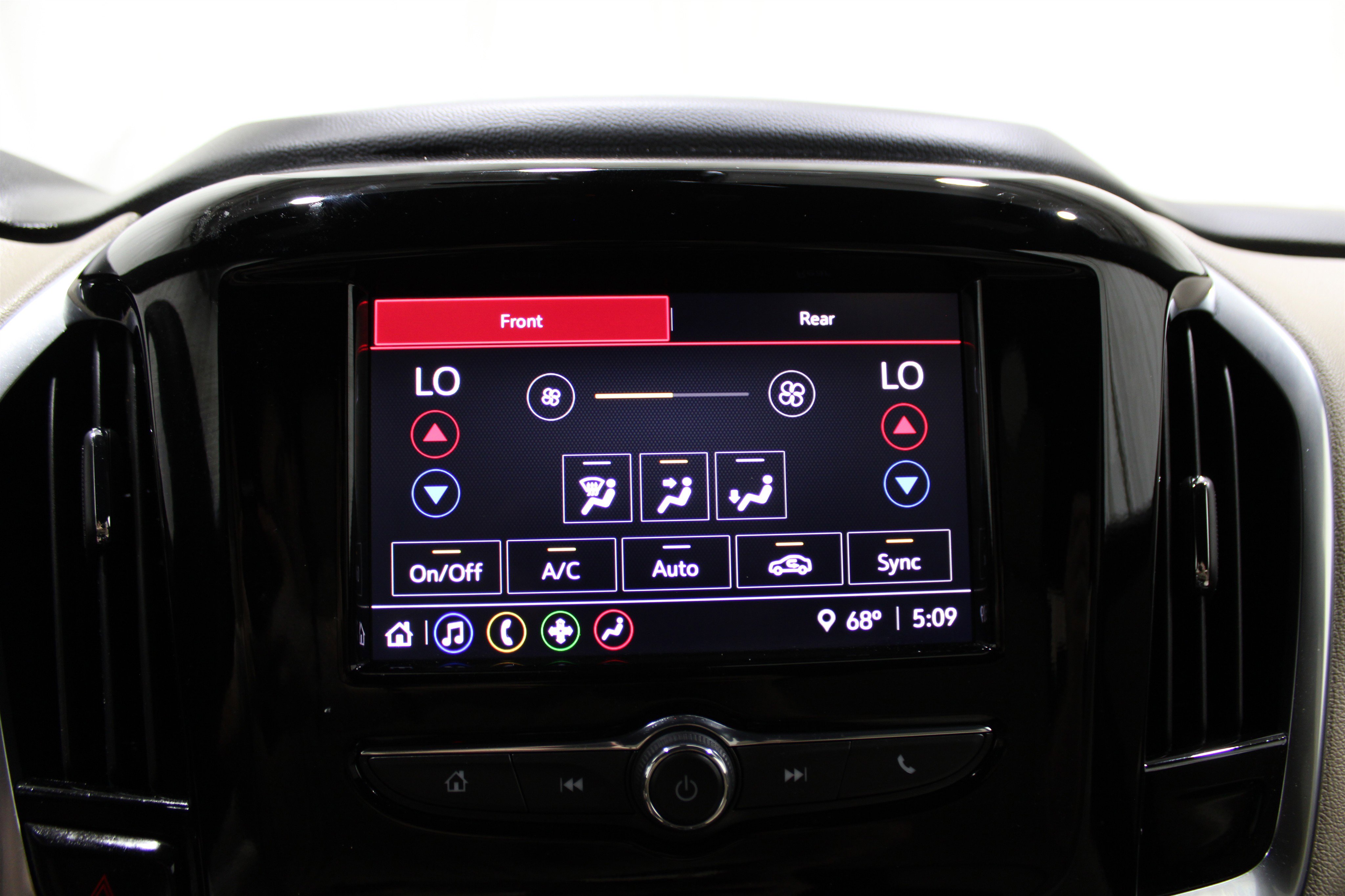 2023 Chevrolet Traverse LS photo 16