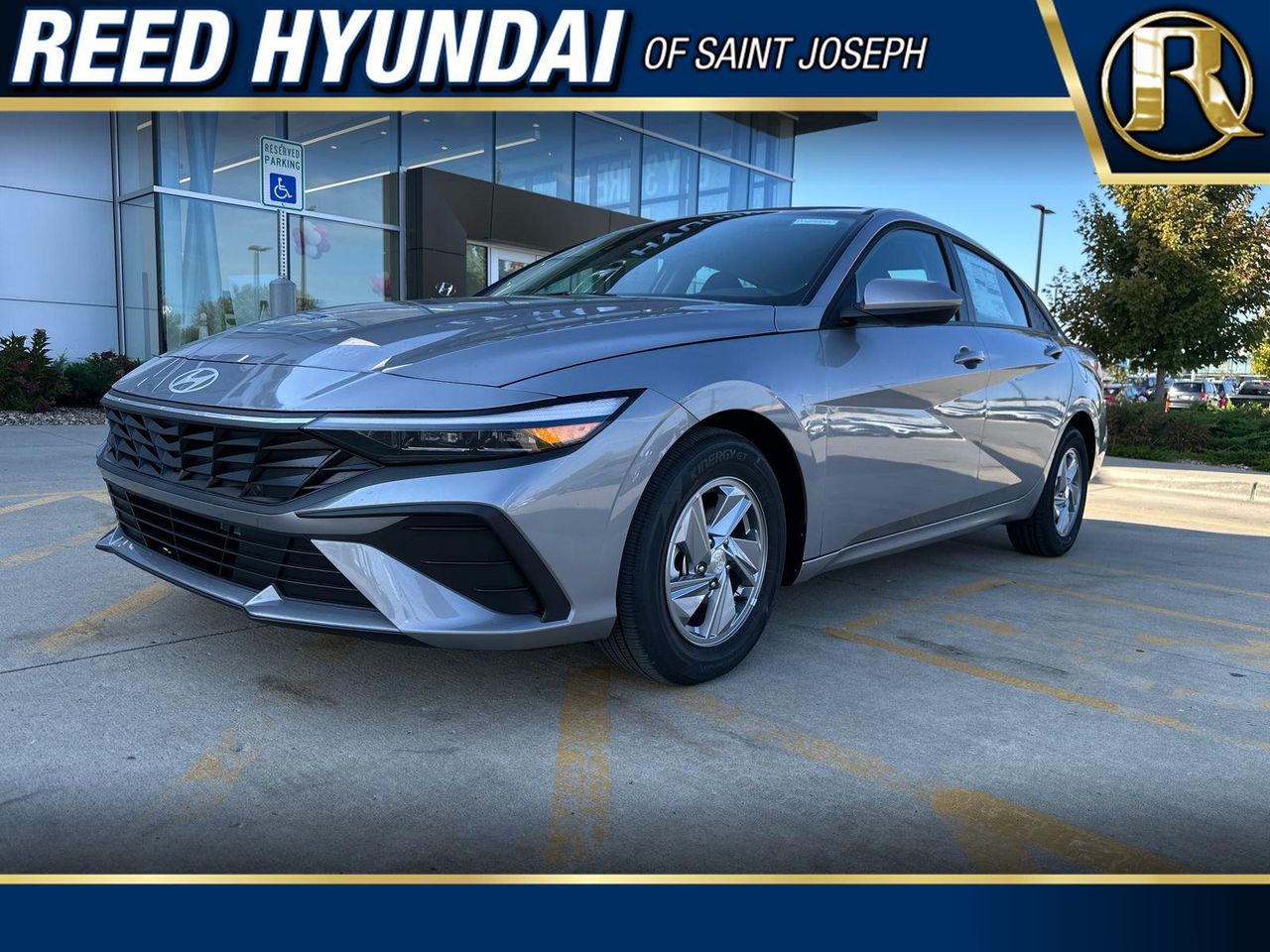 2025 Hyundai Elantra SE's photo