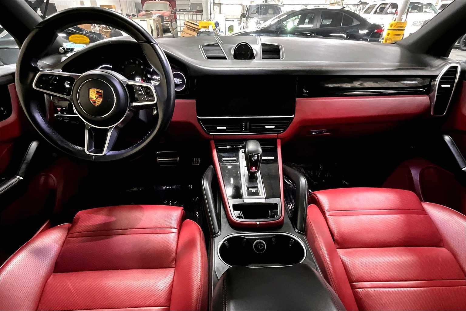 2021 Porsche Cayenne S photo 13