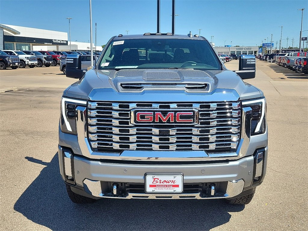 2025 Gmc Sierra 2500 HD Denali photo 3