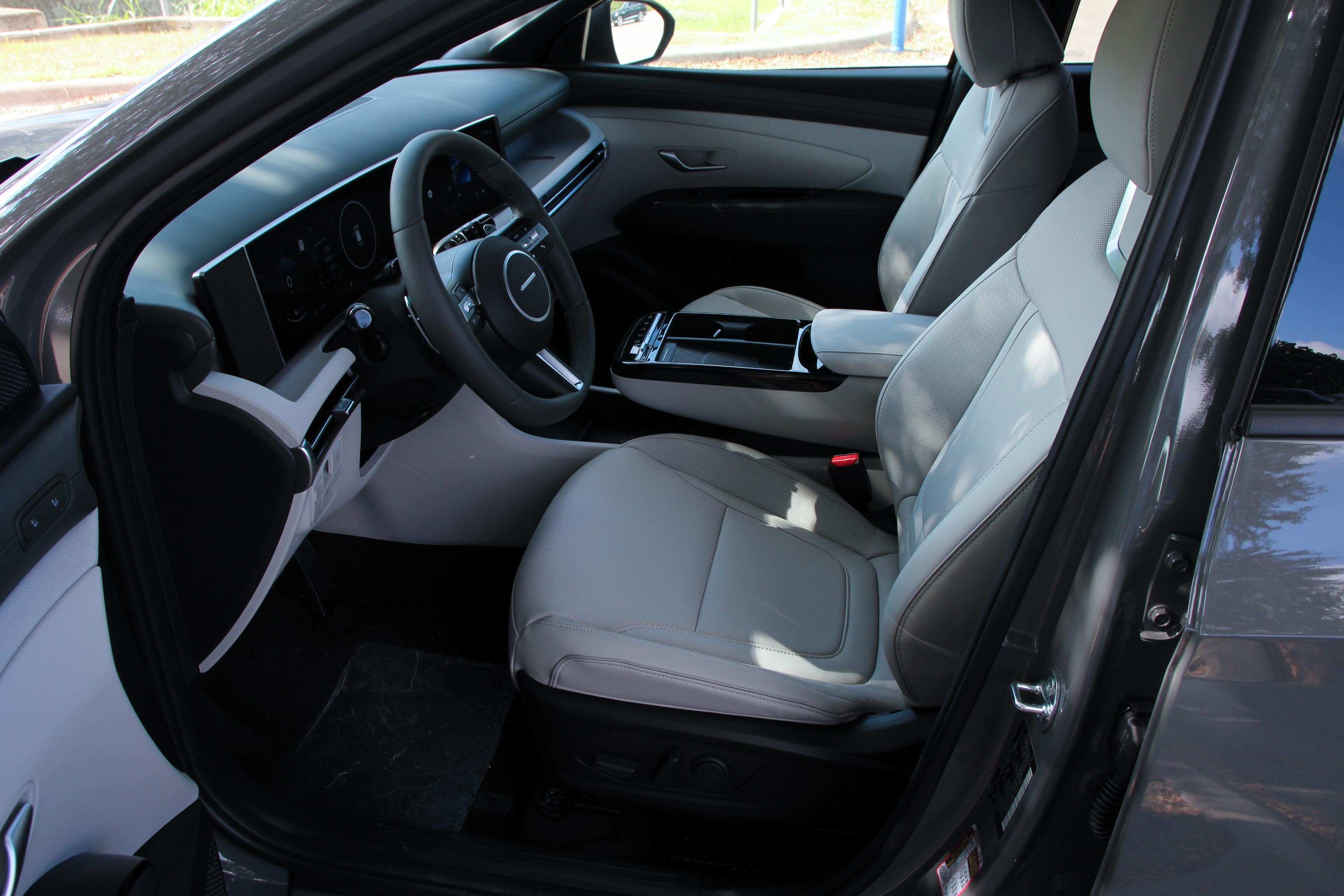 2026 Hyundai Tucson Limited photo 9