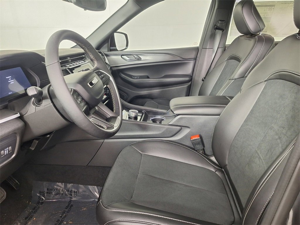 2025 Jeep Grand Cherokee Altitude X photo 12