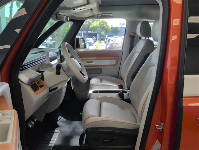 2025 Volkswagen ID. Buzz Pro Plus photo 5