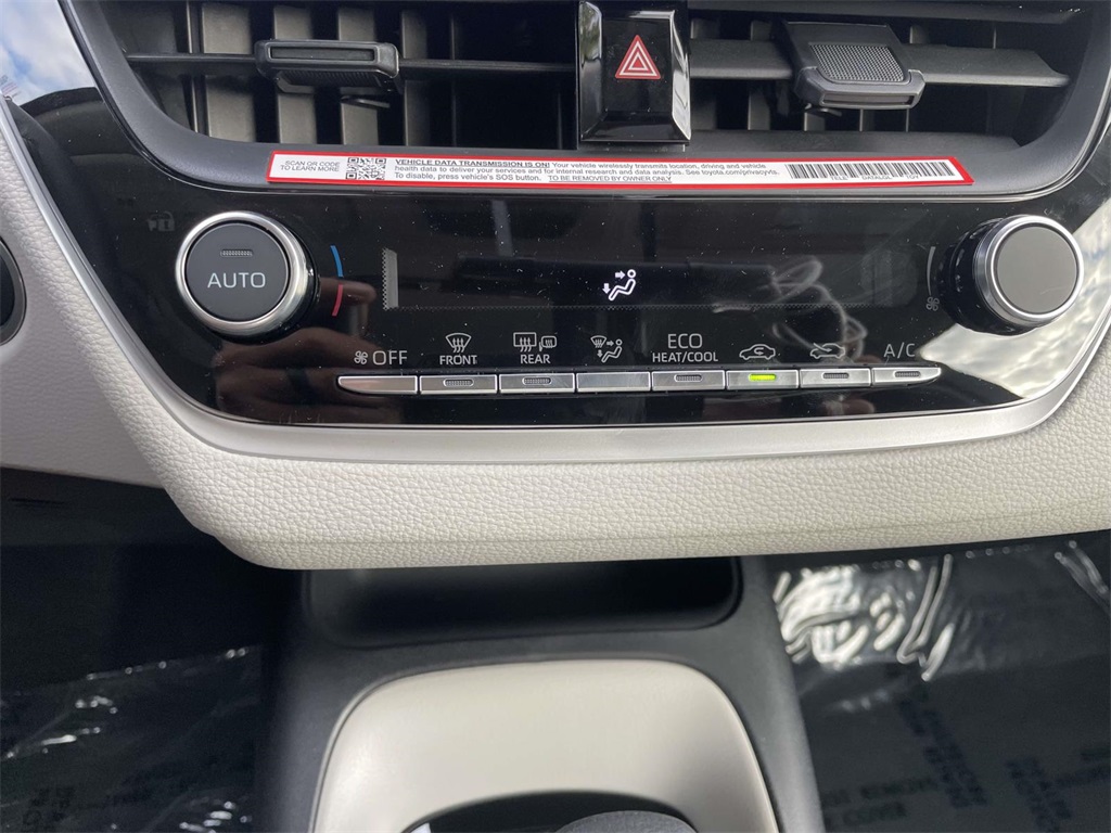 2025 Toyota Corolla LE photo 26