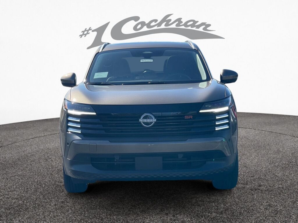 2026 Nissan Kicks SR photo 2