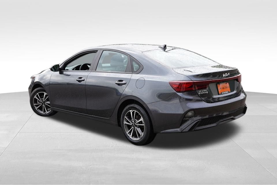 2023 Kia Forte LXS photo 7