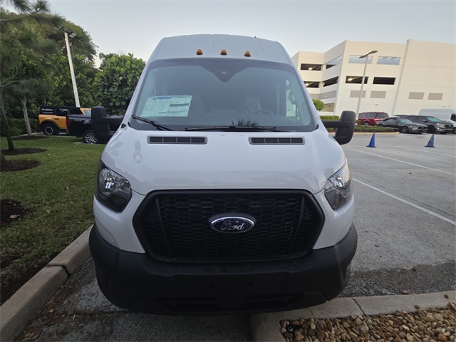 2025 Ford Transit photo 3