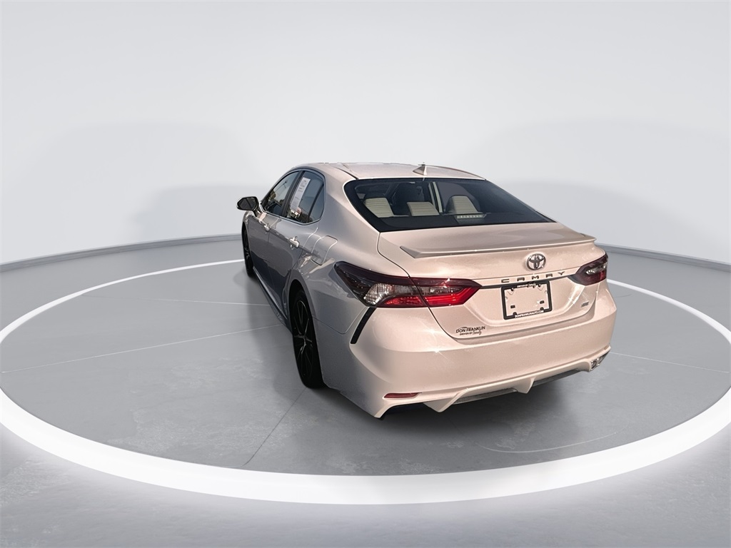 2023 Toyota Camry SE photo 6