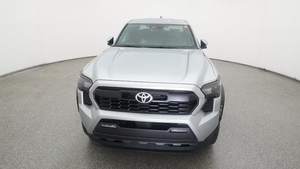 2025 Toyota Tacoma TRD Off-Road photo 2