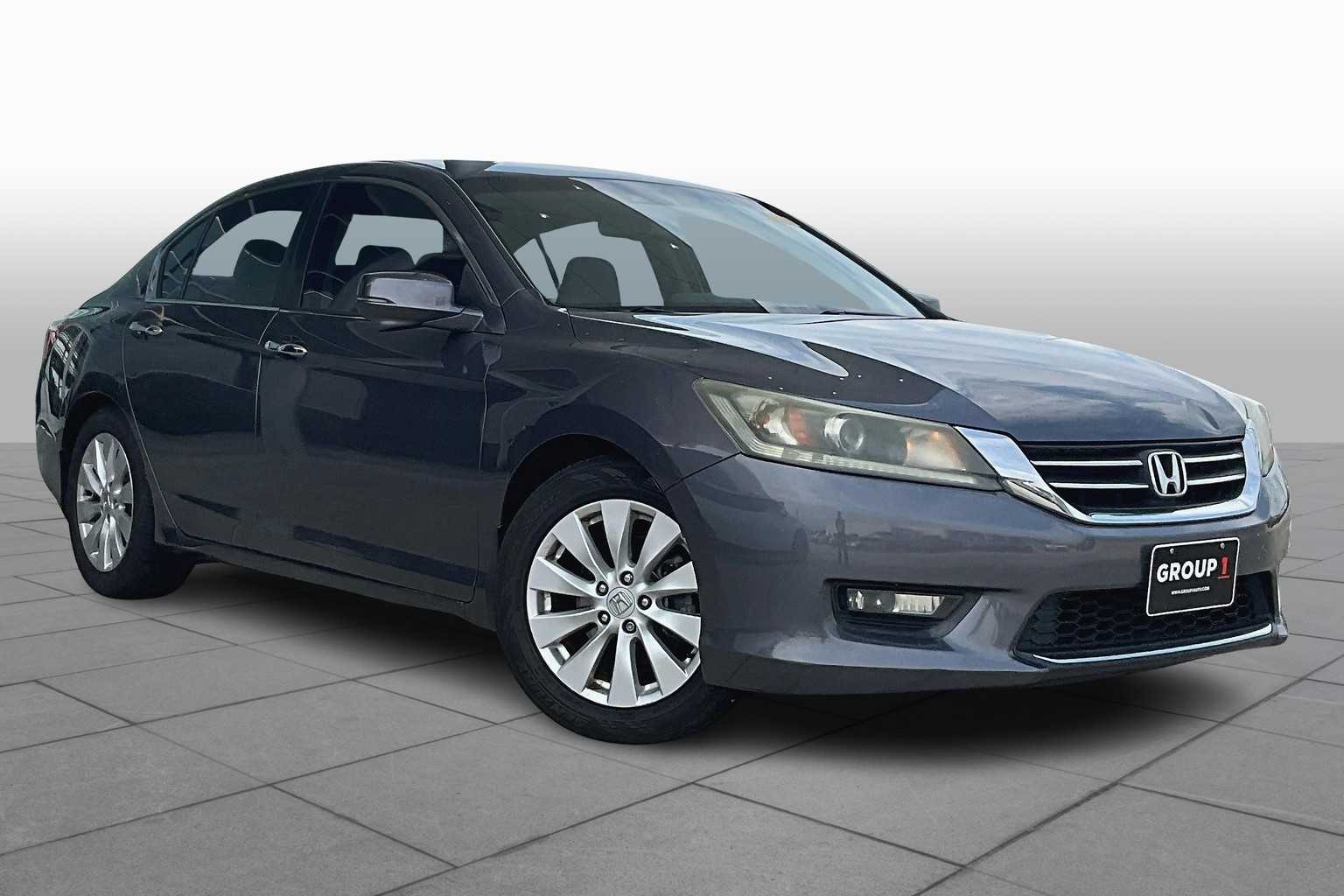 Used 2015 Honda Accord EX-L with VIN 1HGCR2F89FA113252 for sale in Webster, TX