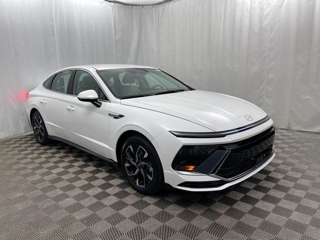 2024 Hyundai Sonata SEL photo 2