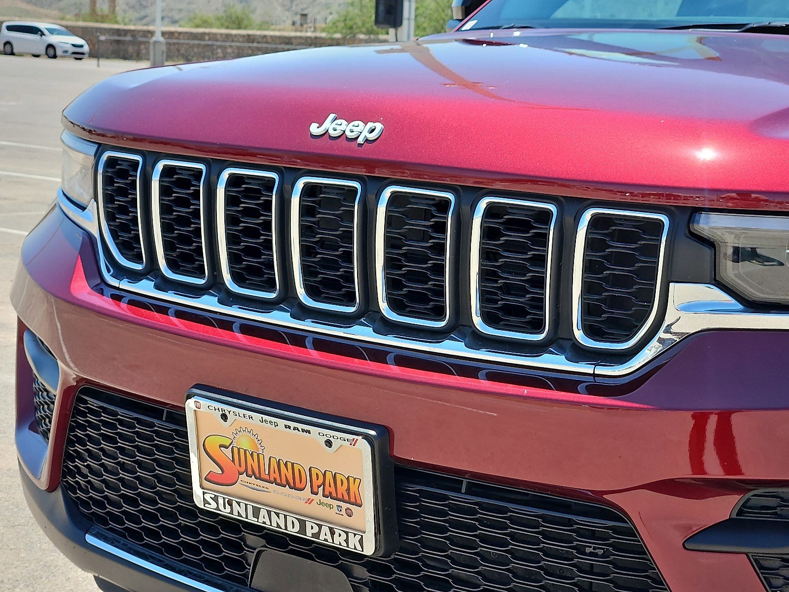 2025 Jeep Grand Cherokee Laredo X photo 6