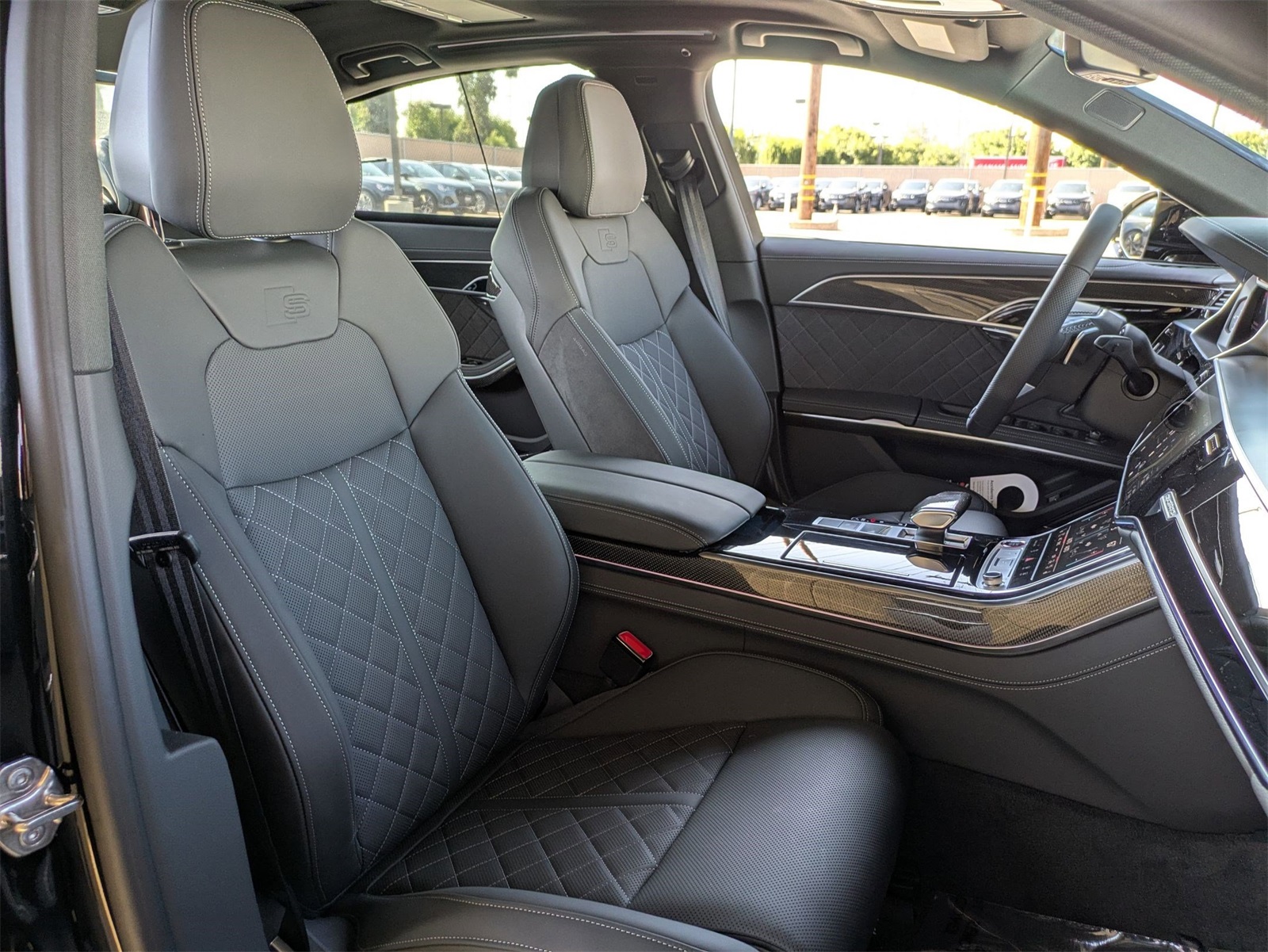 2025 Audi S8 4.0T Quattro photo 6
