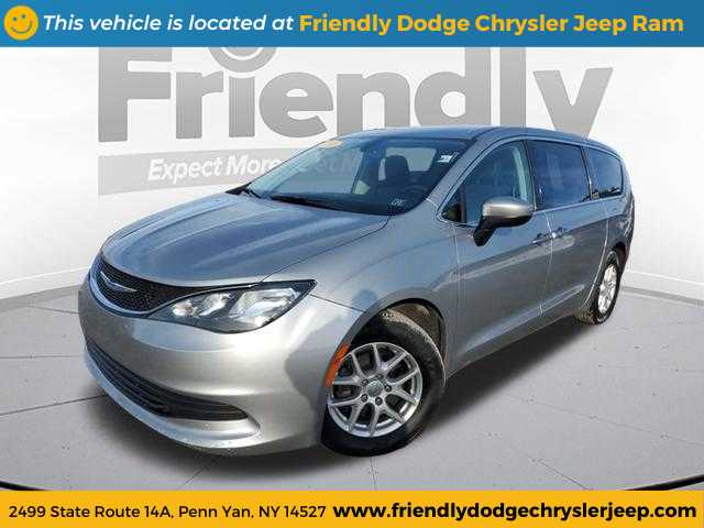 2020 Chrysler Voyager LX's photo