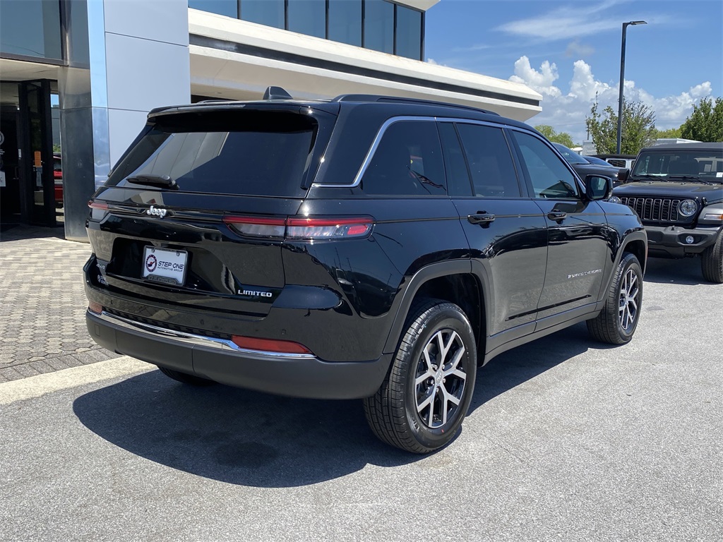 2025 Jeep Grand Cherokee Limited photo 5