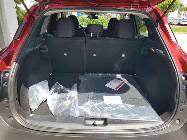 2025 Nissan Kicks SV photo 4