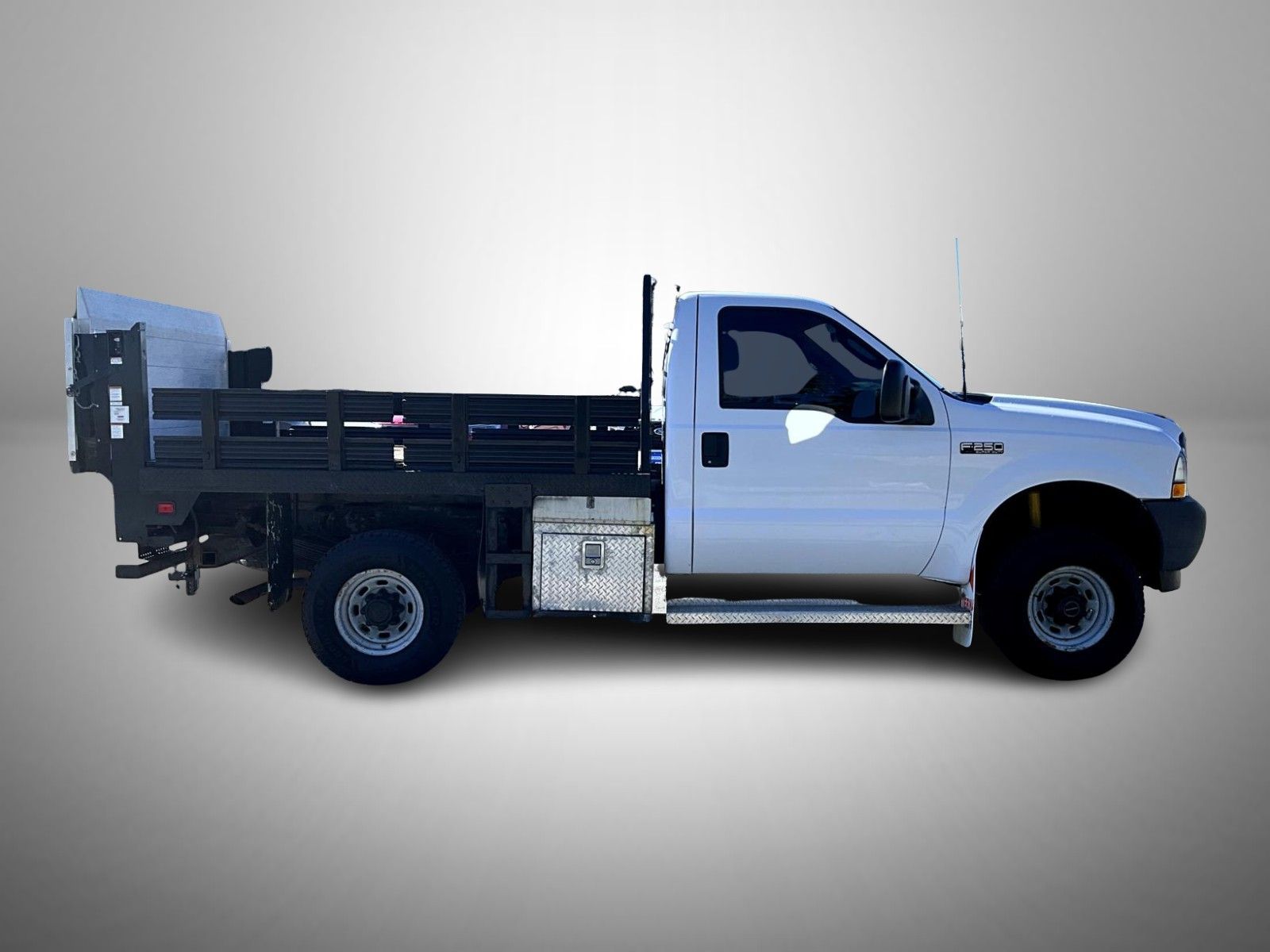 2003 Ford F-250 XL photo 4