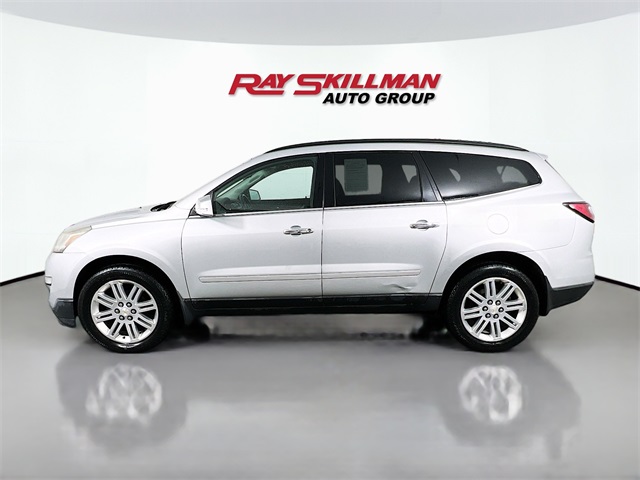 2014 Chevrolet Traverse 1LT photo 2