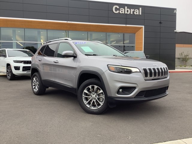 2019 Jeep Cherokee Latitude photo 2