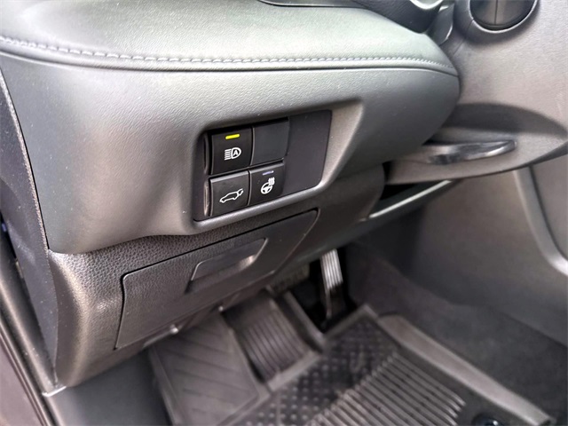 2020 Toyota Highlander Limited photo 21