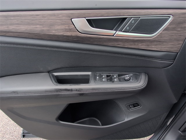 2026 Volkswagen Atlas SEL photo 13