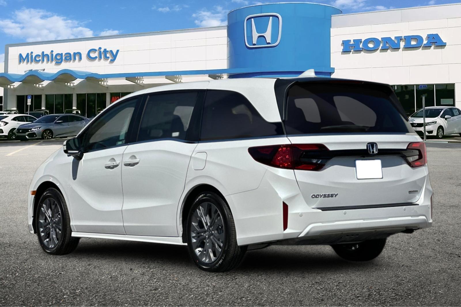 2026 Honda Odyssey Touring photo 3