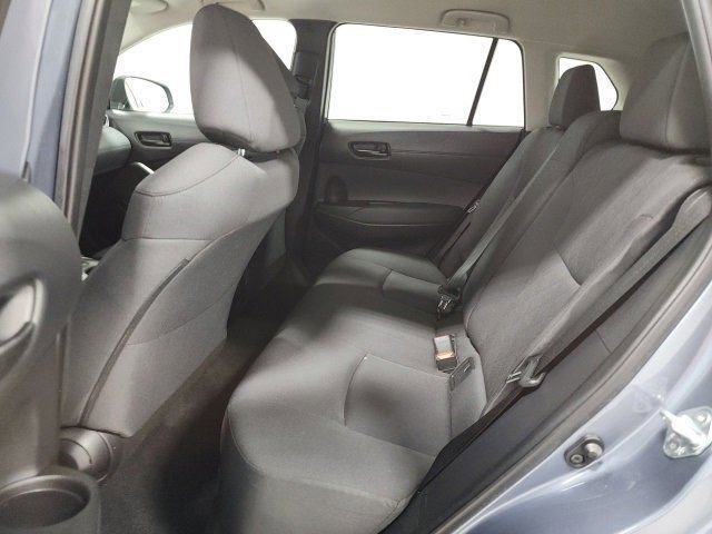 2022 Toyota Corolla Cross LE photo 13